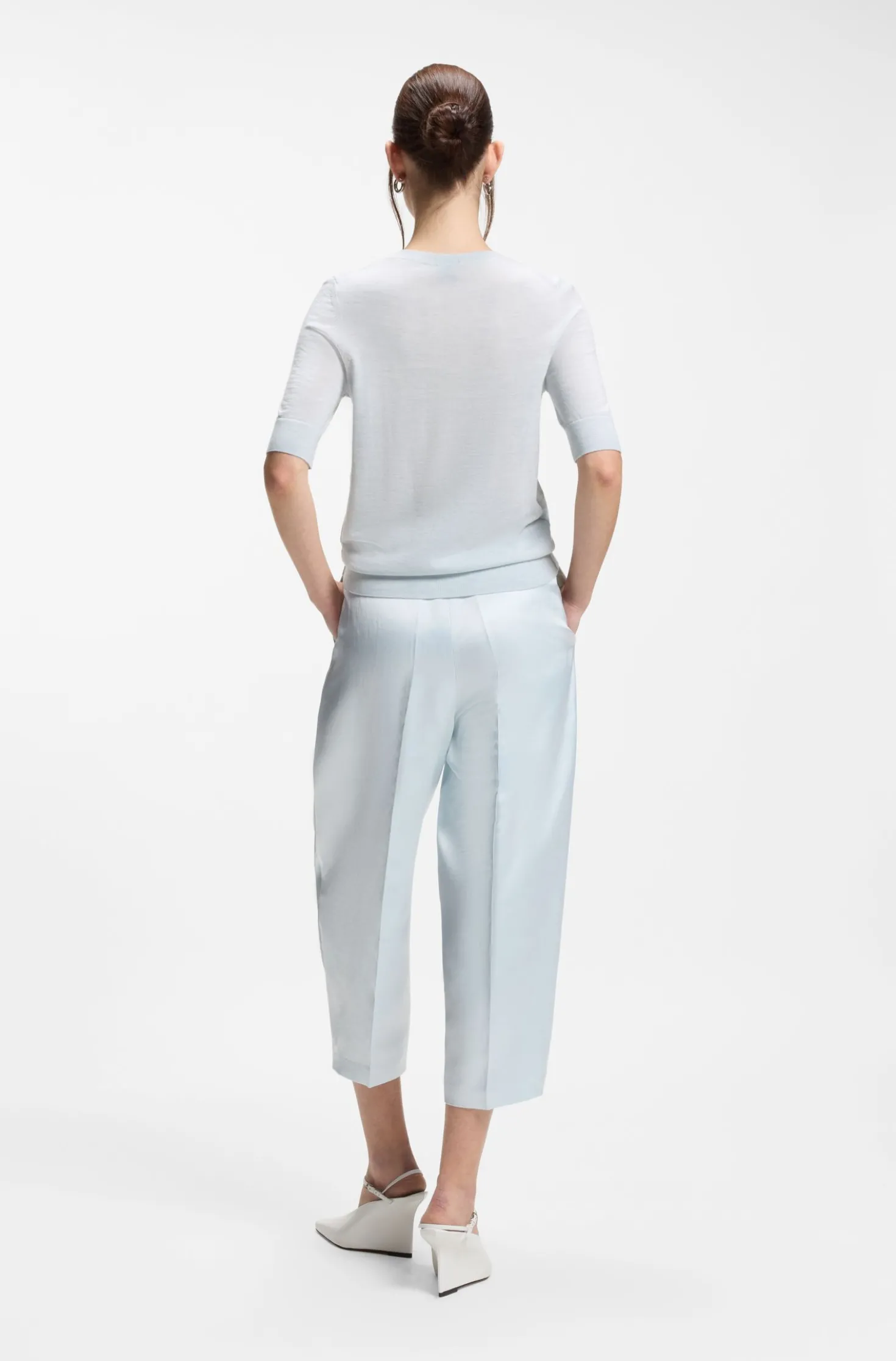 Slim-fit short-sleeved sweater in superfine merino wool