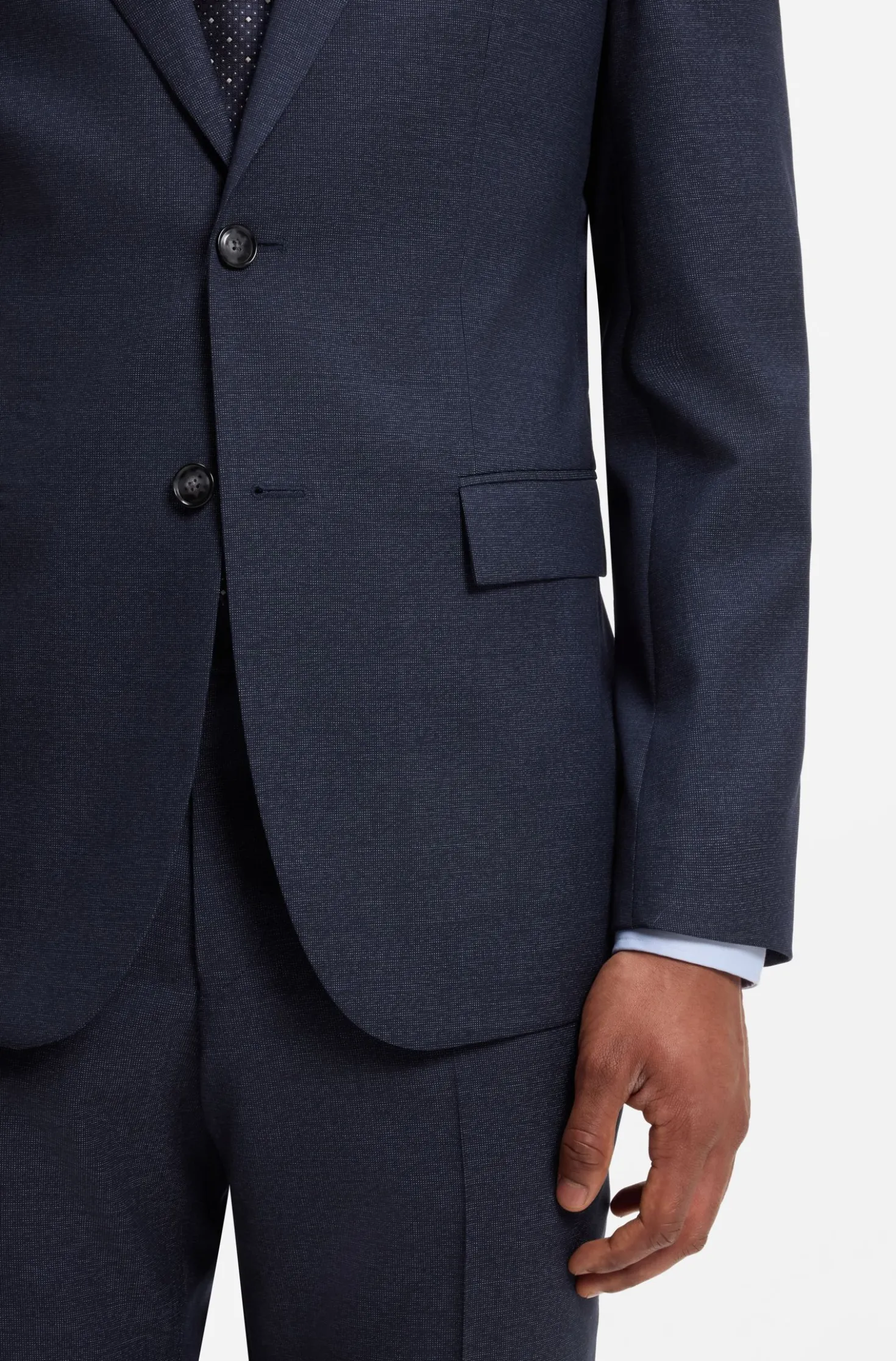 Slim-fit suit in micro-patterned virgin wool