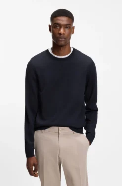 Slim-fit sweater in merino wool