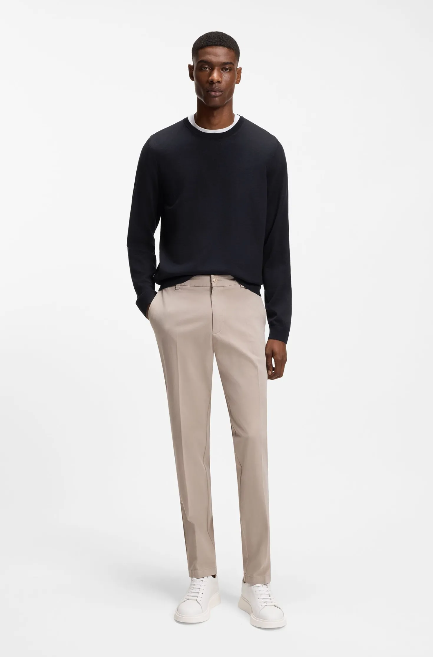 Slim-fit sweater in merino wool