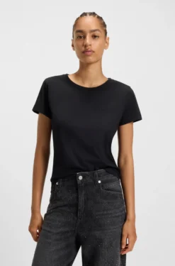 Slim-fit T-shirt in cotton with logo detail