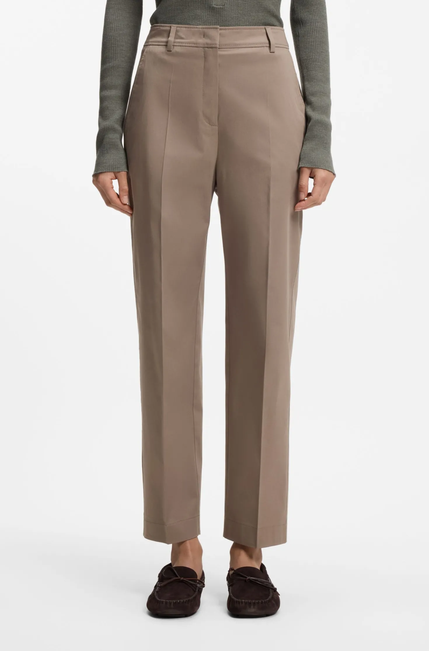 Tapered-fit cropped trousers in stretch cotton
