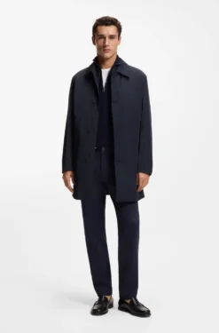 Three-in-one water-repellent coat with wrinkle resistance