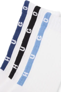 Three-pack casual socks with plush sole