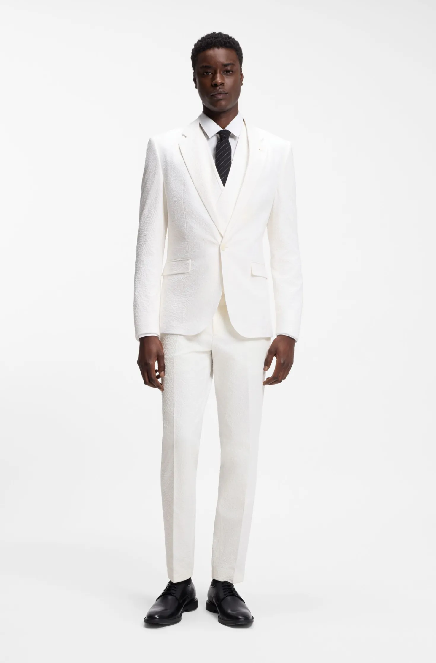 Three-piece extra-slim-fit suit in stretch-cotton seersucker