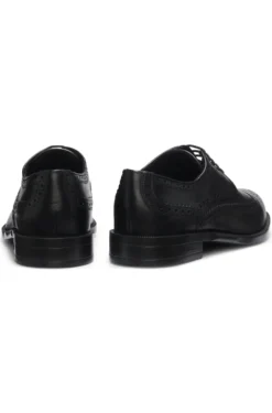 Timeless leather Derby shoes with brogue stitching