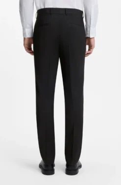 Two-piece slim-fit suit in a wool blend