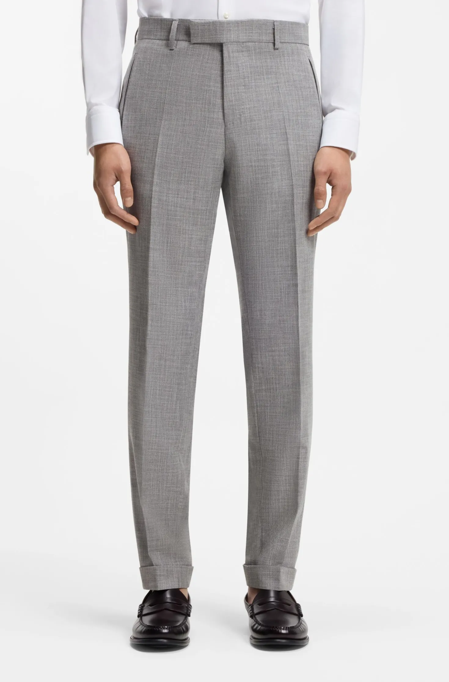 Two-piece slim-fit suit in cotton and virgin wool