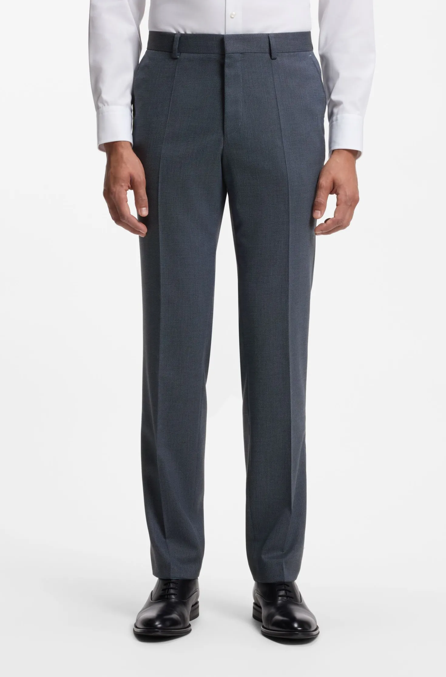 Two-piece suit in micro-patterned stretch fabric