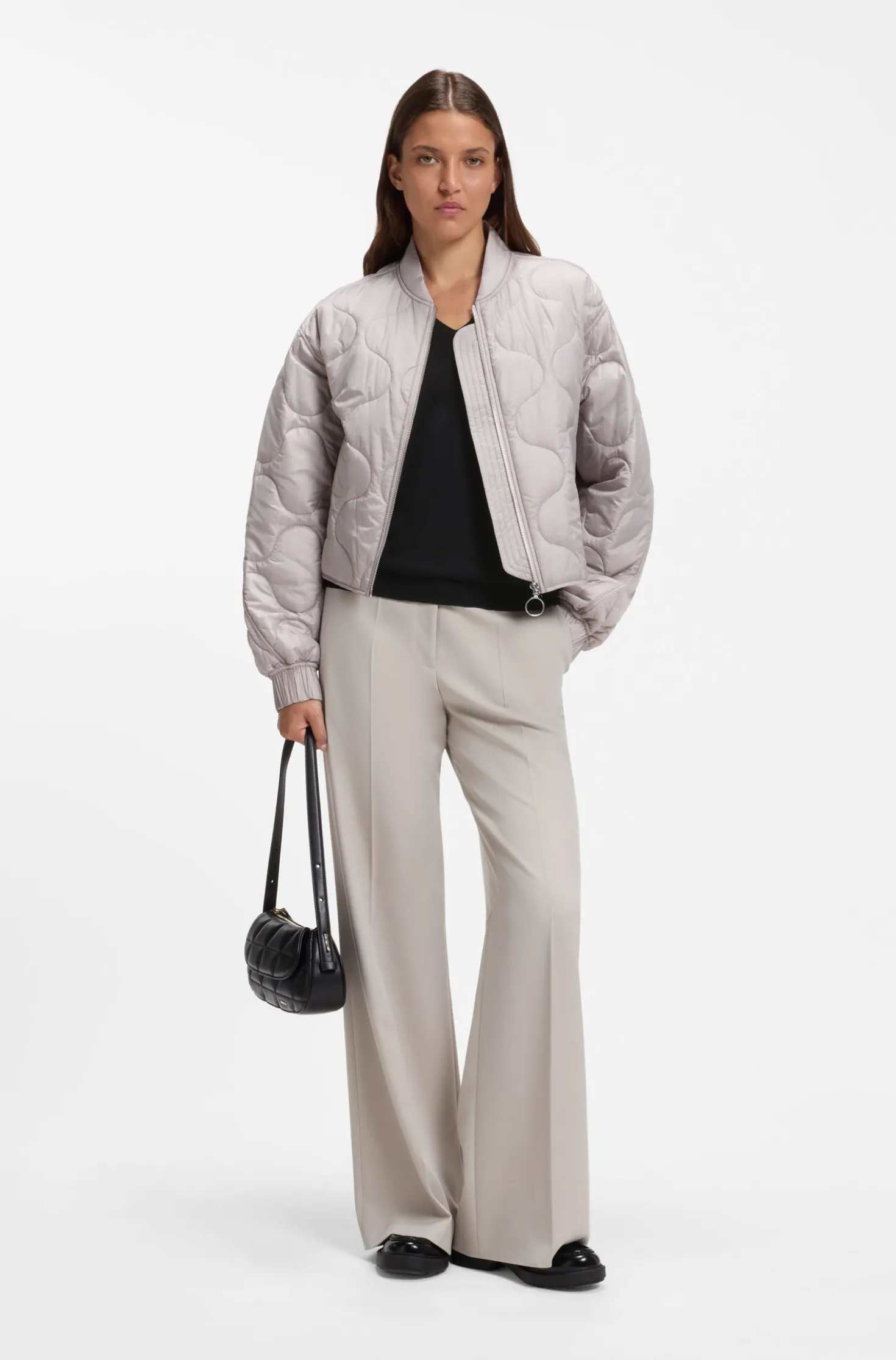 V-neck sweater in a wool blend with cashmere