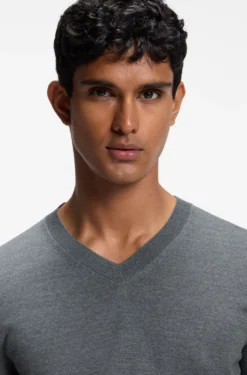 V-neck sweater in extra-fine merino wool