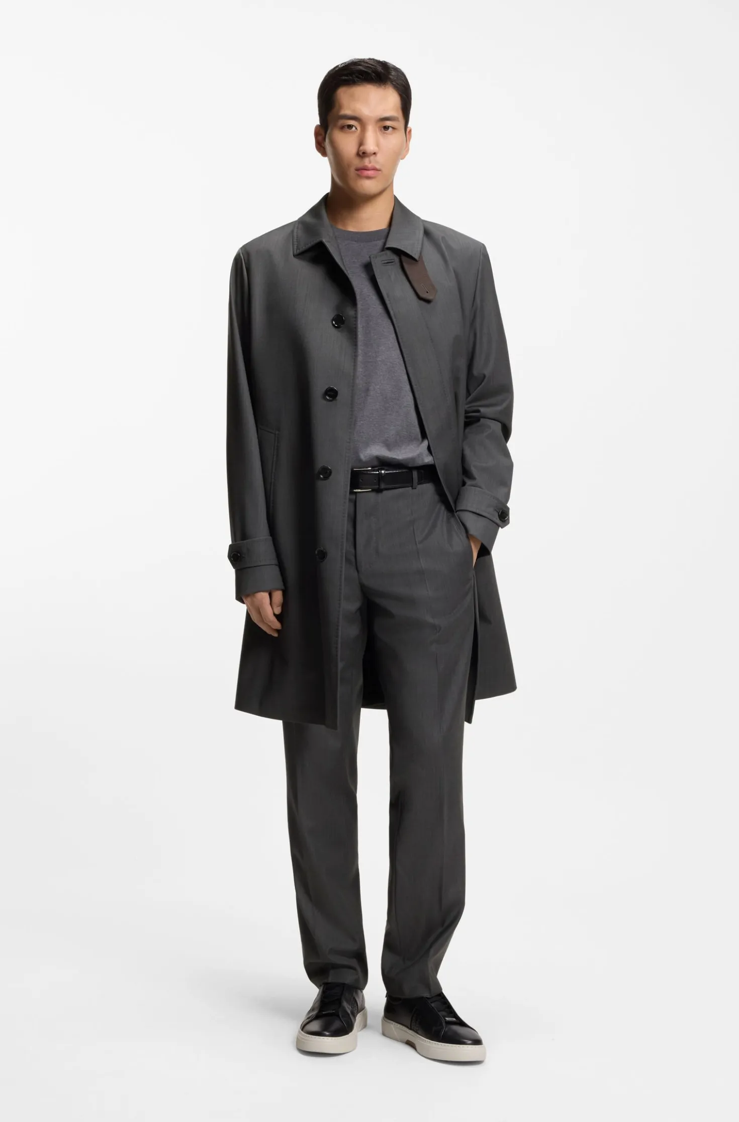 Water-repellent coat in virgin wool