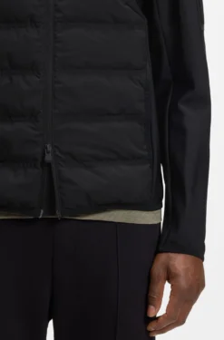 Water-repellent down jacket with detachable hood