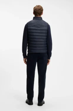 Water-repellent gilet with logo patch