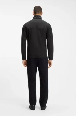 Water-repellent jacket in four-way stretch fabric