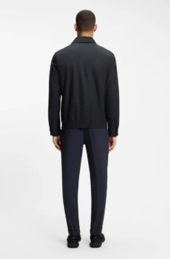 Water-repellent jacket in stretch material