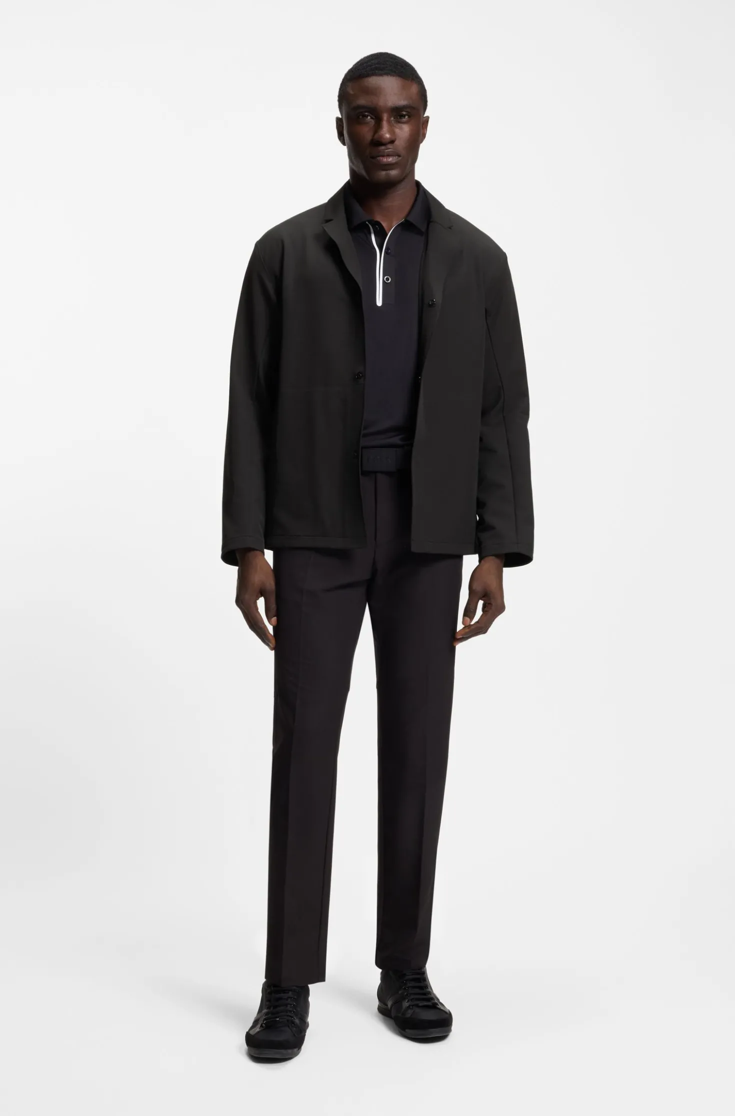 Water-repellent jacket in stretch fabric