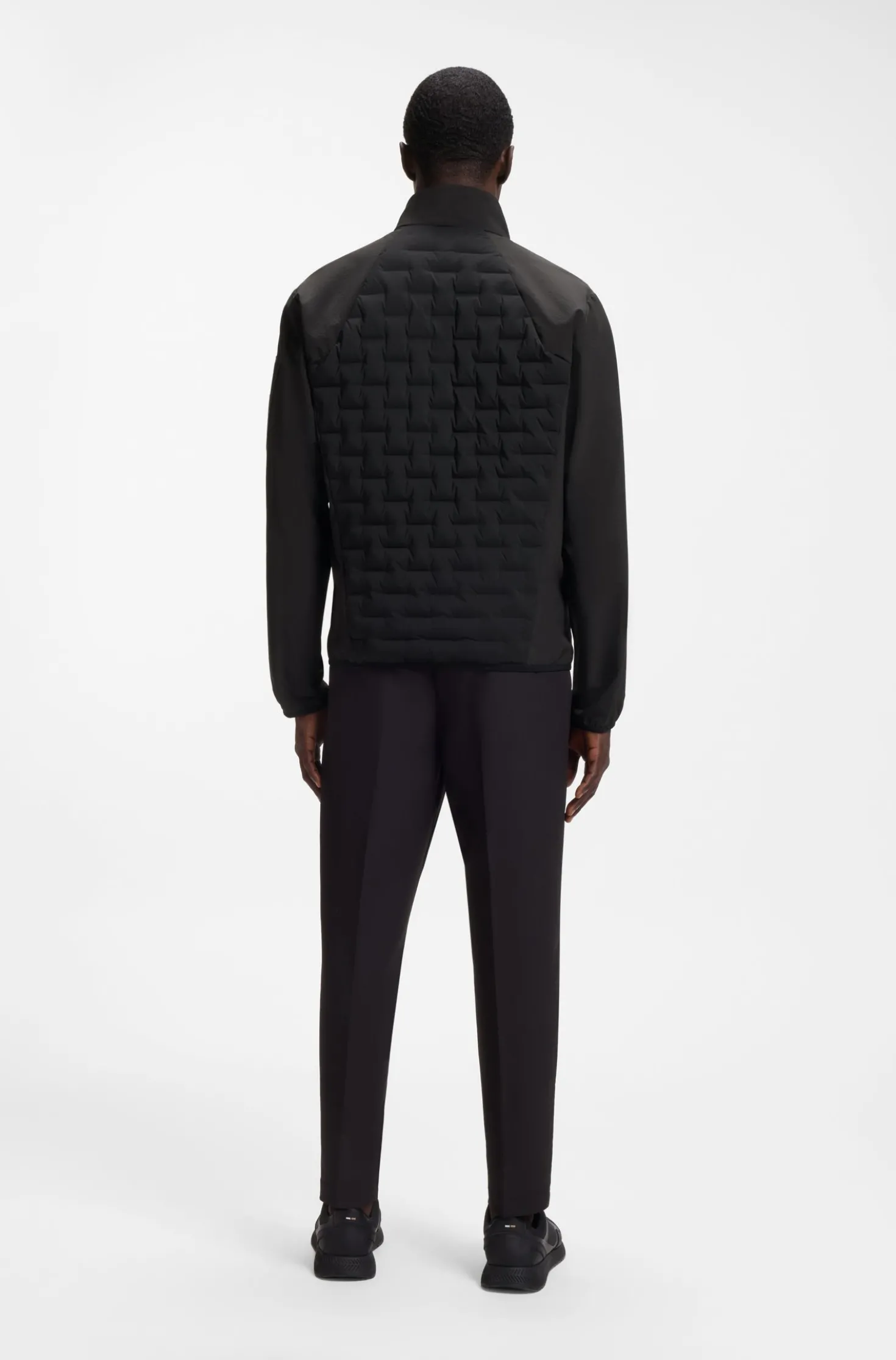 Water-repellent jacket with certified down filling
