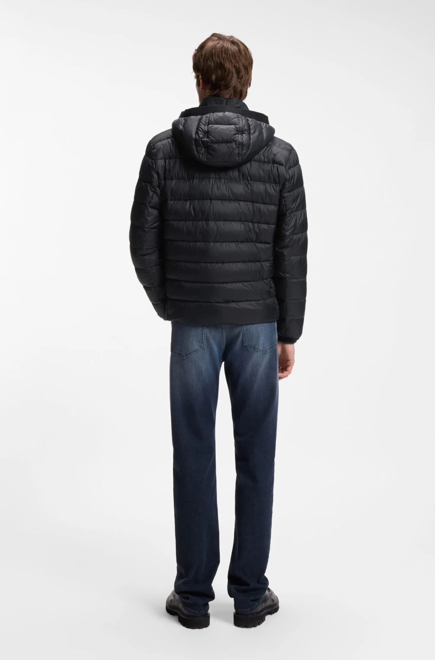 Water-repellent jacket with herringbone tape