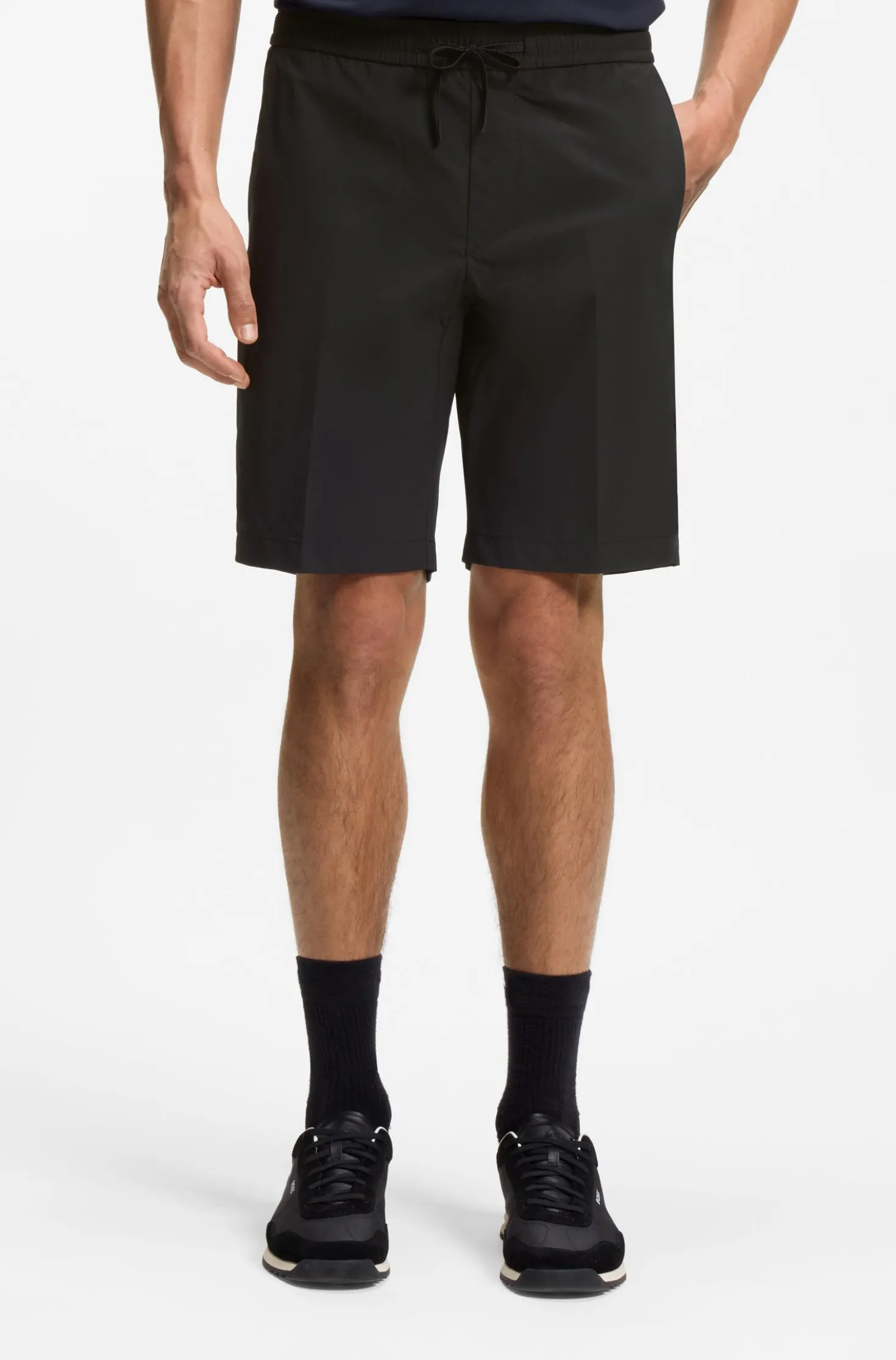 Water-repellent regular-fit shorts in quick-dry twill