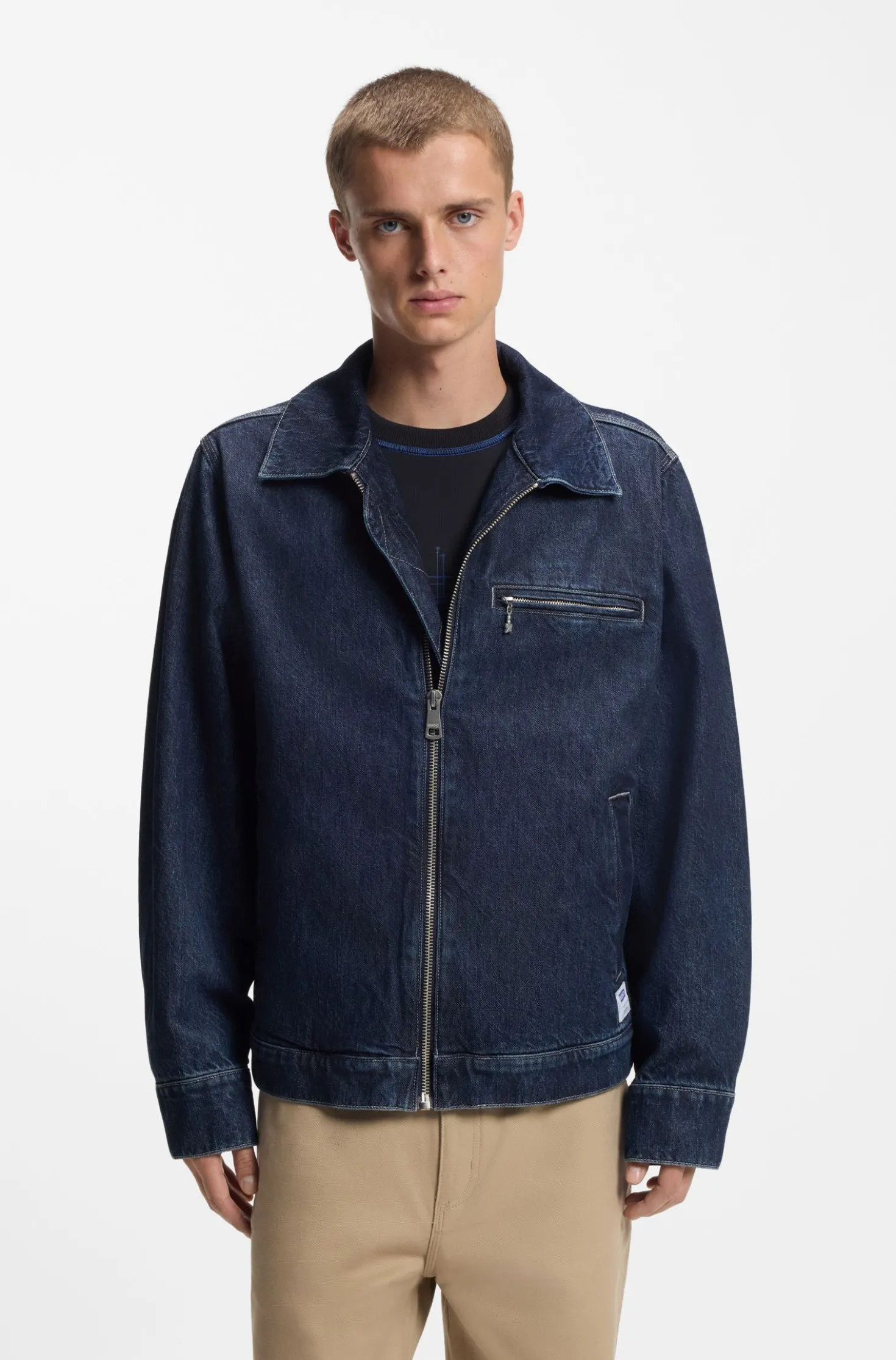 Zip-up jacket in blue denim with chest pocket